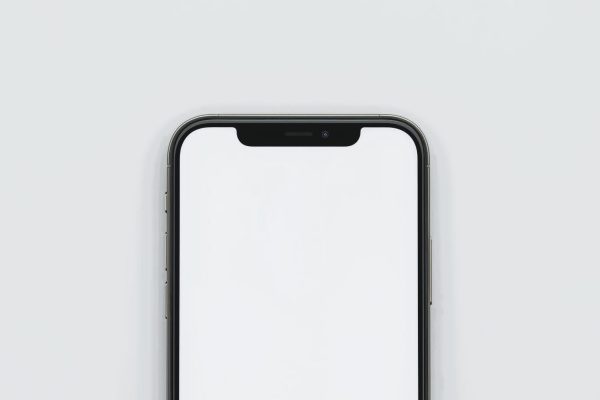 Wymiana tylnej klapki iPhone 15 Pro Max. Czy ciężko i drogo?